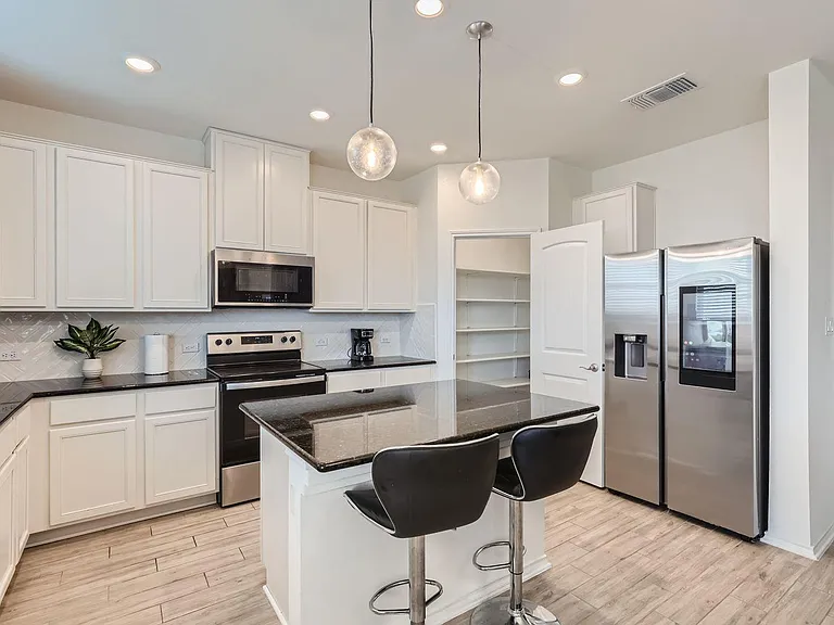 2110 Goji Ln — Photo 8