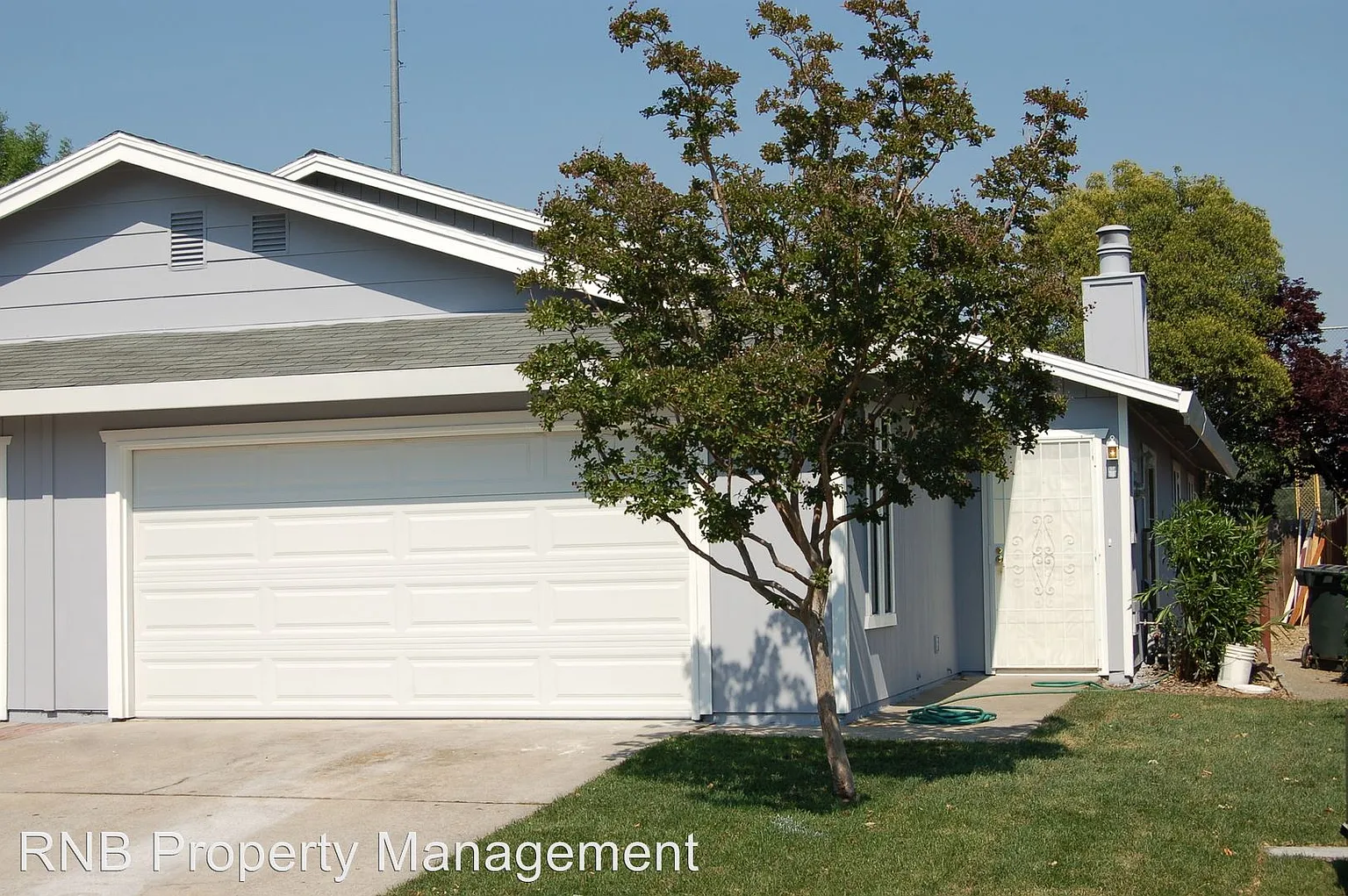 612 Lassen Way photo 1