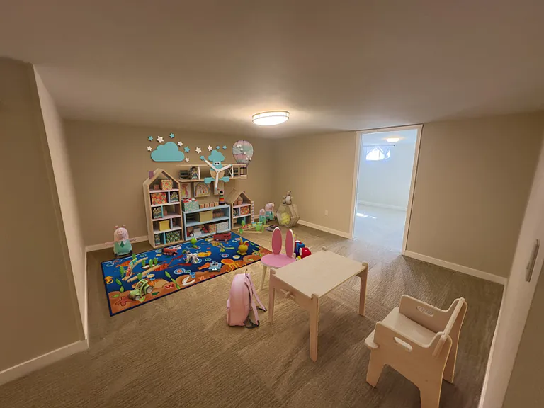 2840 W Weile Ave — Photo 13