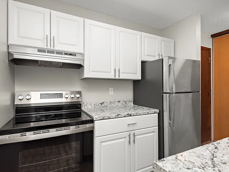 Arbor View Apartments — Photo 10