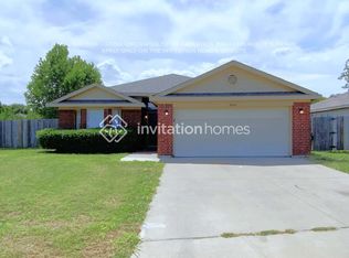 10648 Shadywood Dr, Fort Worth, TX 76140