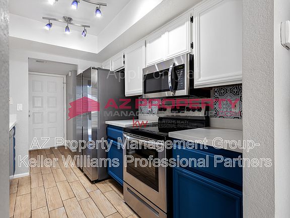 5th image of 938 E Villa Maria Dr