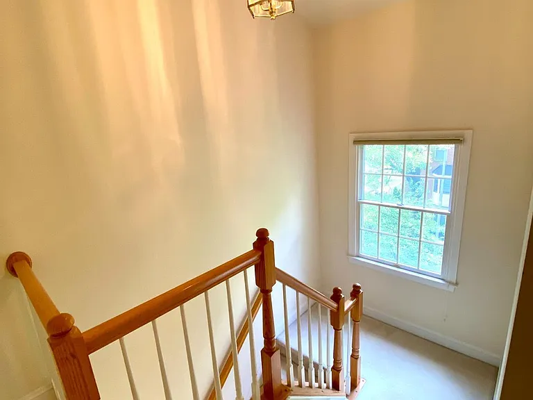 2621 Fairfax Dr — Photo 34