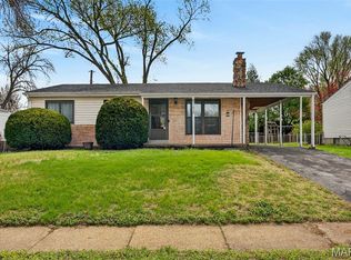 11828 Foxwood Dr, Maryland Heights, MO