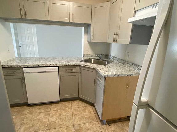 3rd image of 3612 Alder Dr APT B2