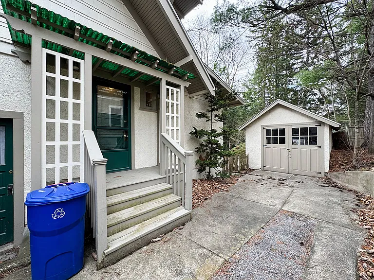 118 Wait Ave — Photo 27