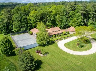 8 Bishop Est, Lenox, MA 01240