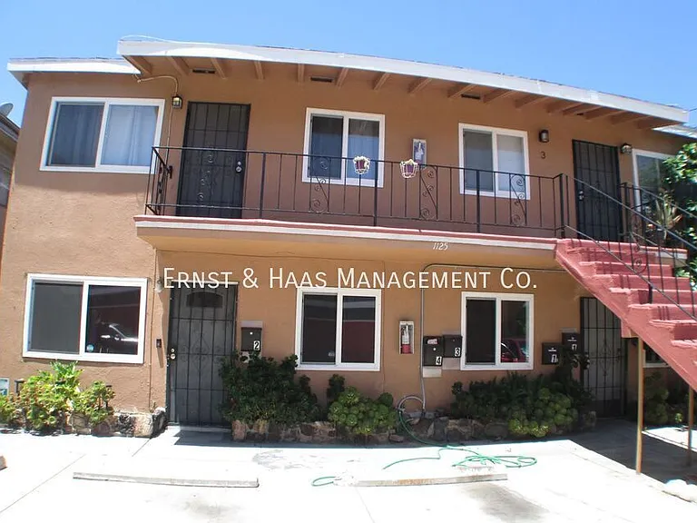 1125 Saint Marys Ct #1A — Photo 2