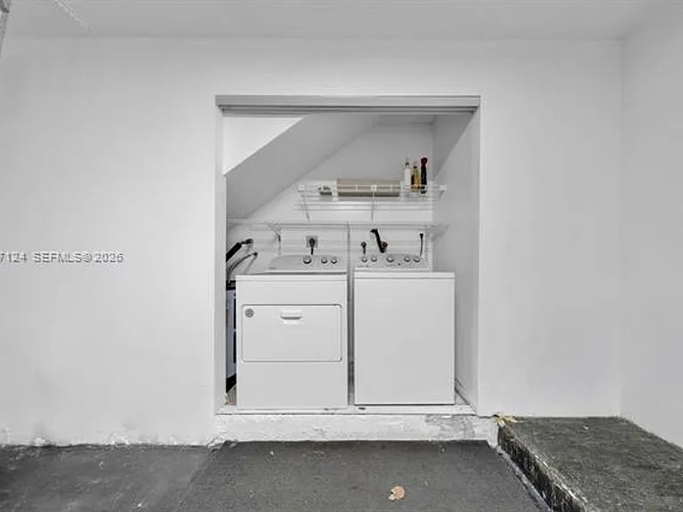 11351 SW 63rd Ter — Photo 31