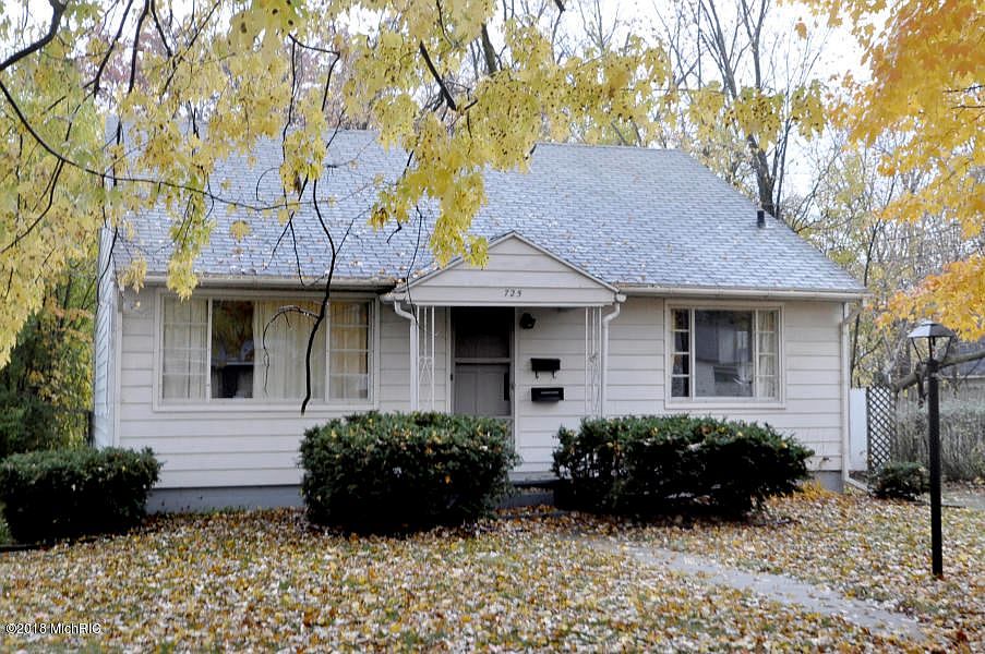 1st image of 725 Fairbanks Ave