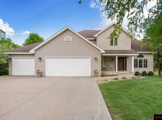 14430 Rice Lake Dr, Waseca, MN 56093