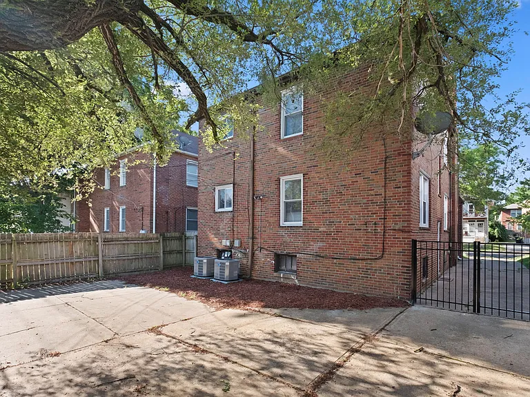 7055 Dartmouth Ave #2 — Photo 10