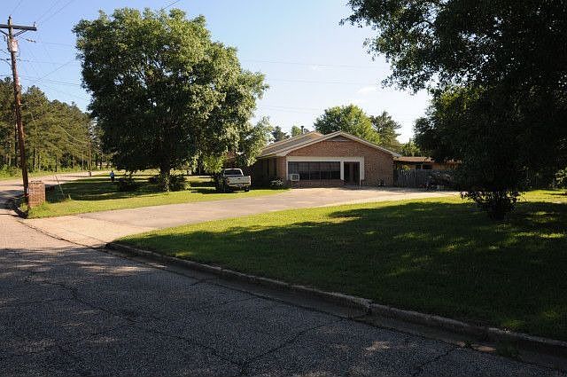 1st image of 42 E Lakeview Dr
