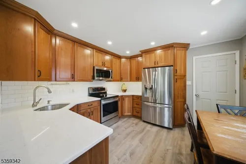 22 Beaver Brook Ln Photo 1