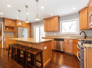 5206 Nippersink Dr, Richmond, IL 60071