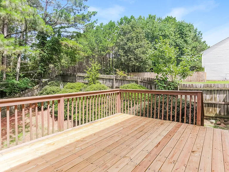 398 Glenleigh Dr — Photo 17