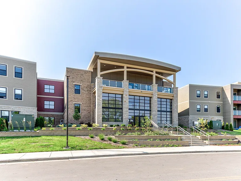 Welcome to Village At Fox River!