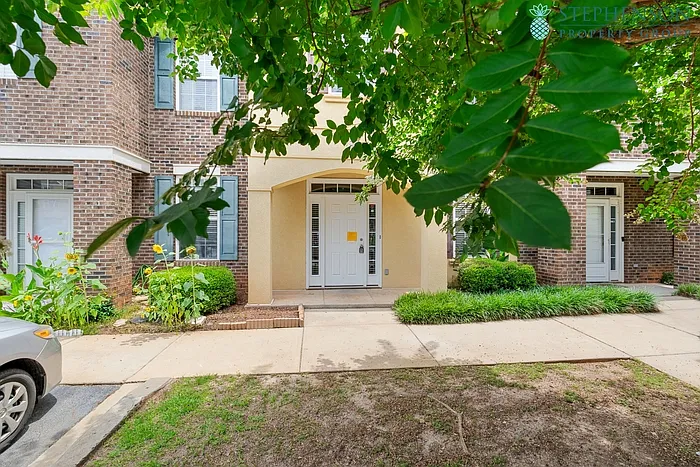 13 Crossbow Pl — Photo 2