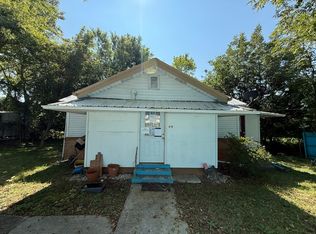 610 E Hemlock St, La Follette, TN 37766