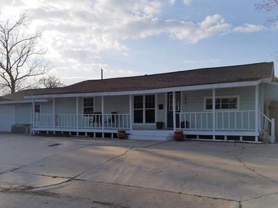 1324 Avenue H, Nederland, TX, 77627