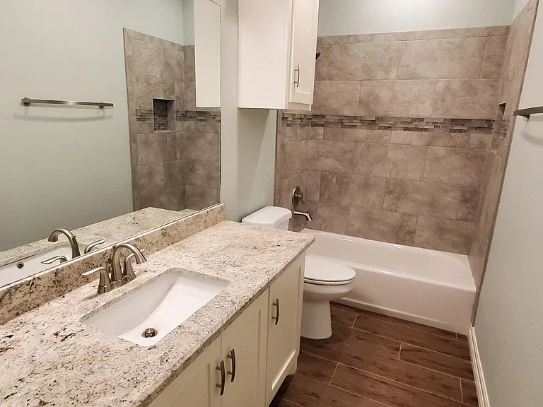 6460 Bell Pointe — Photo 3