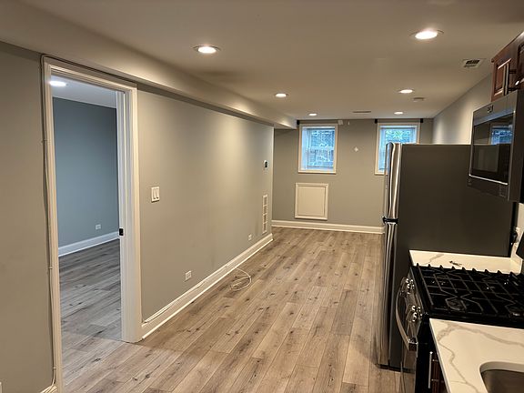 2nd image of 2324 W Shakespeare Ave