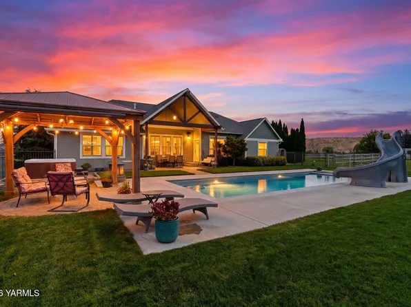 901 Hollow Creek Ln, Yakima, WA 98908