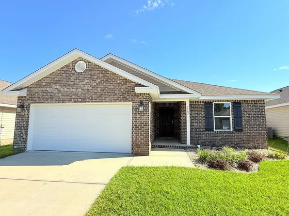 5784 Guinevere Ln, Milton, FL 32583