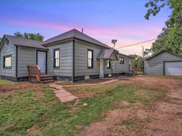 68 Morningside Rd, South Hutchinson, KS 67505