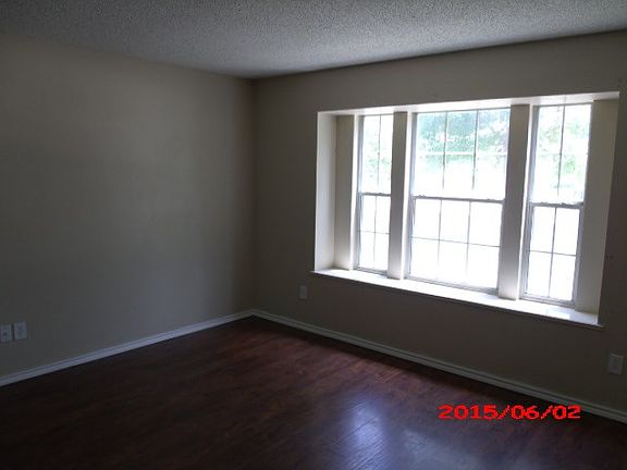 5th image of 11104 Live Oak Creek Dr