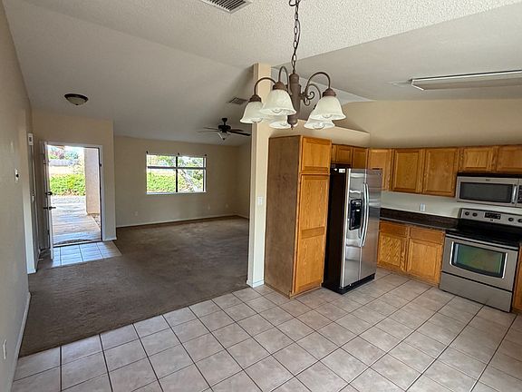 4th image of 1428 Cottonwood Dr
