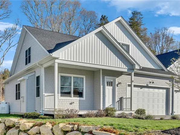 15 Blue Heron Dr, Westerly, RI 02891