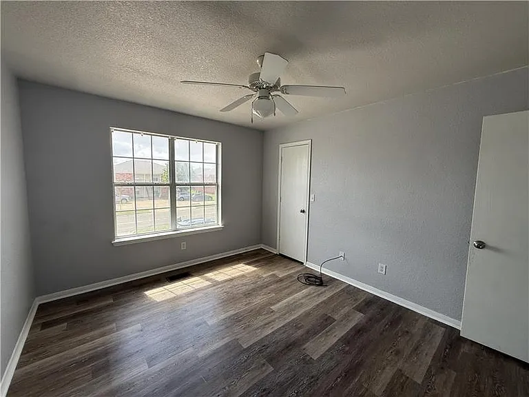 2807 Cantabrian Dr #B — Photo 15