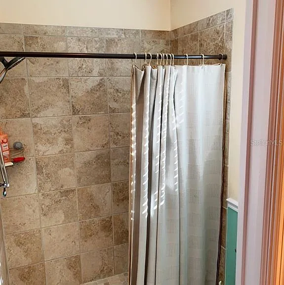 323 Dolphin Pkwy — Photo 12