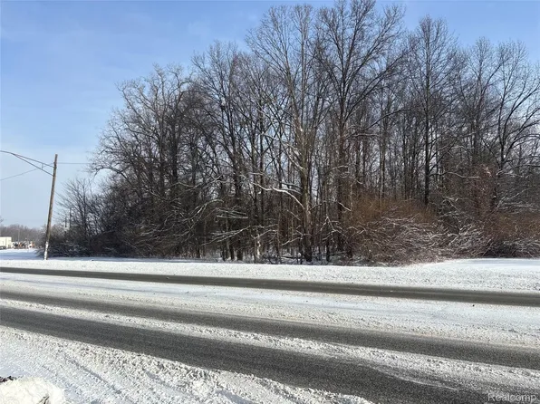 0 Wayne Rd, Romulus, MI 48174
