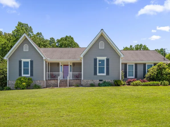 104 Merry Wood Dr, Rossville, GA 30741