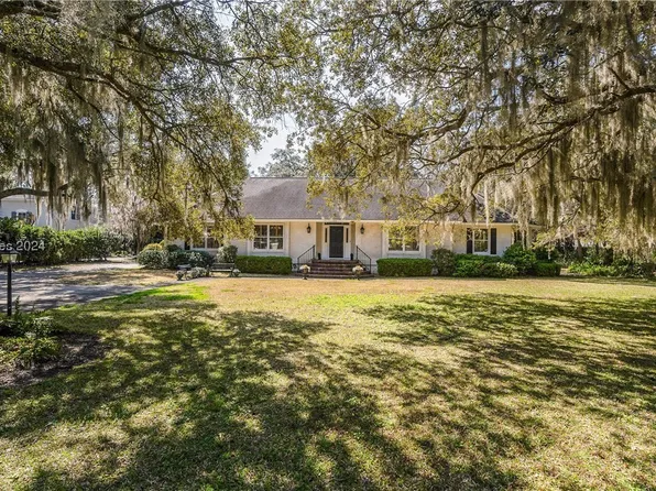 123 Spanish Point Dr, Beaufort, SC 29902