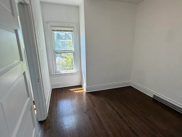 53 Ardmore Pl #3 — Photo 6