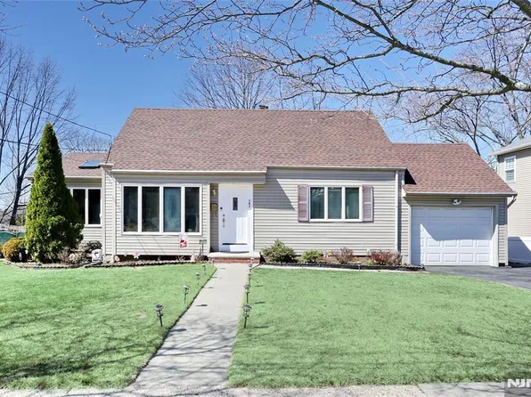 383 Congress St, New Milford, NJ 07646