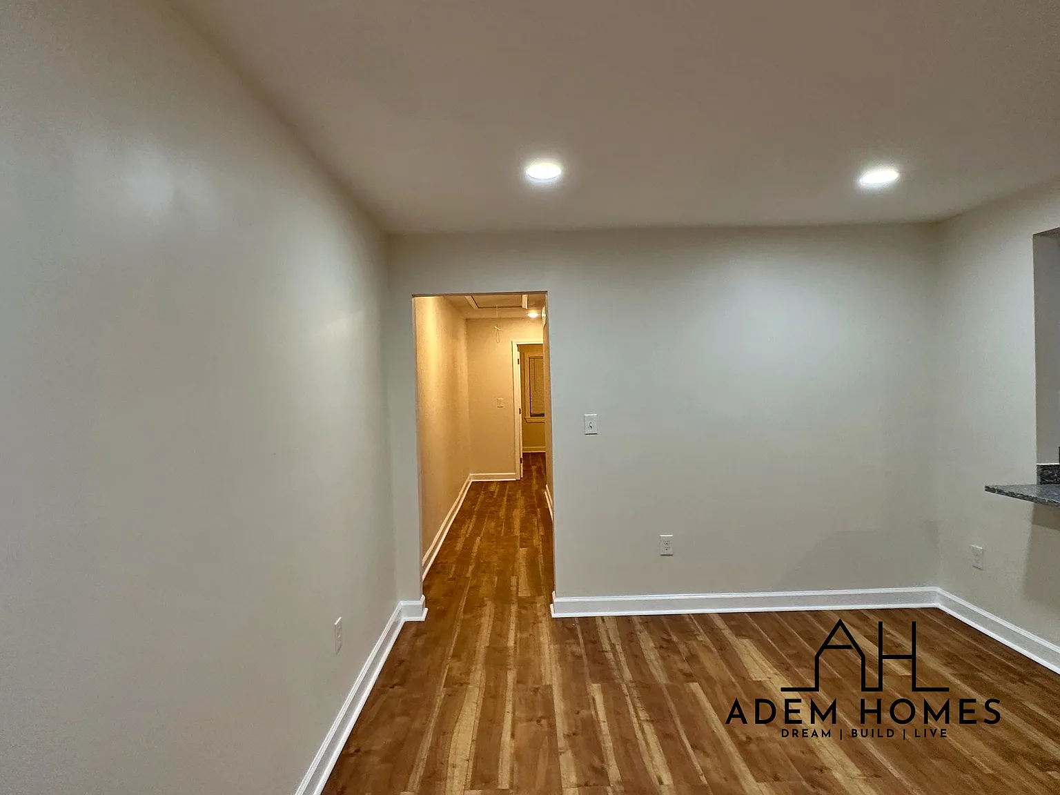 2 bed, 900 sqft, $1,150 — Photo 2