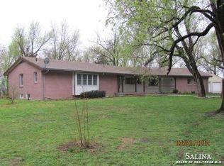111 E Hope Ave, Hope, KS 67451