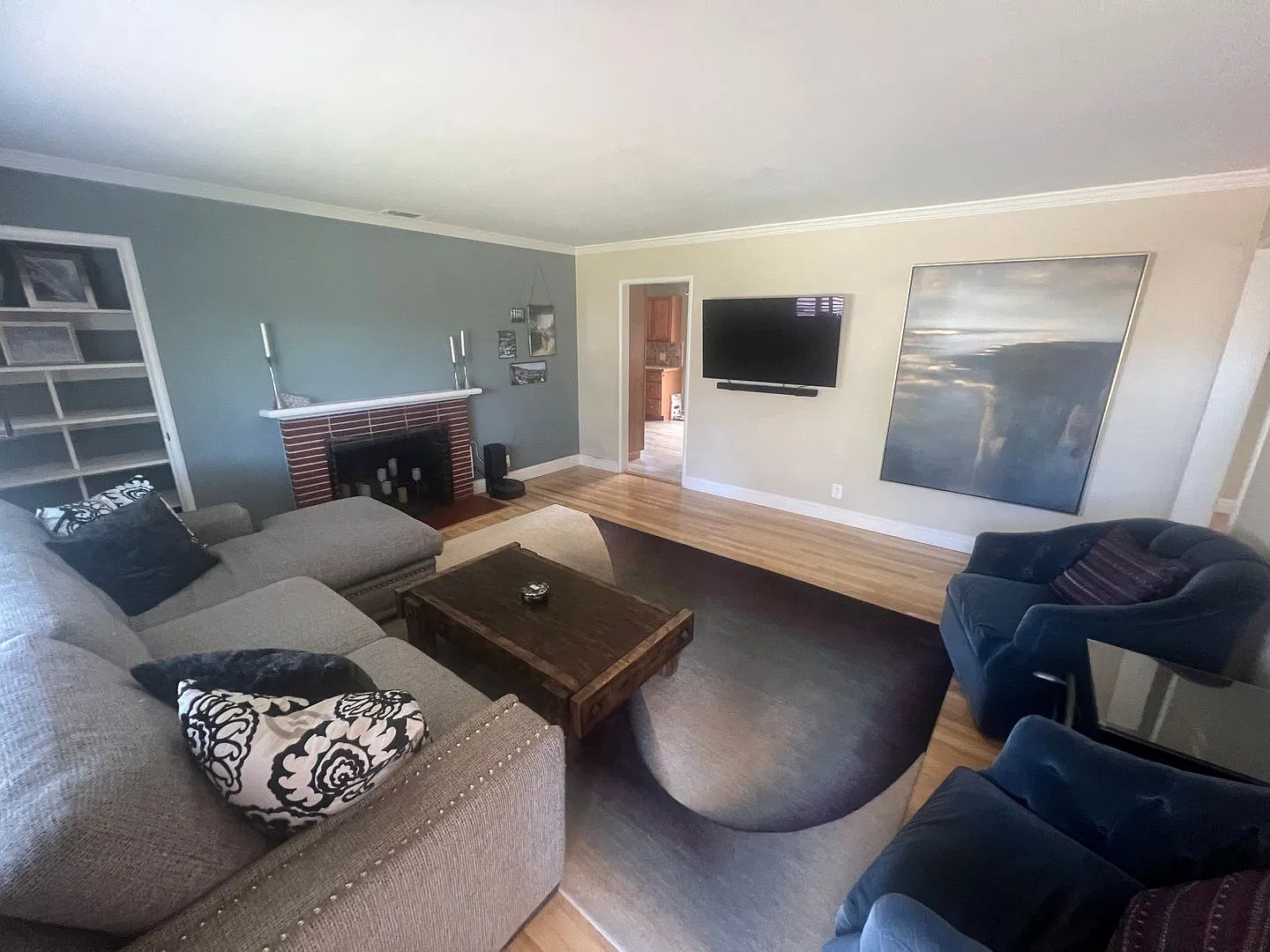 Beautiful 3 bed 2 bath home in Mountain View. — Photo 3