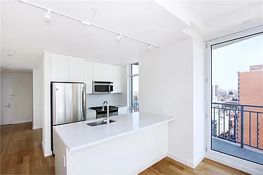 Rented by R New York