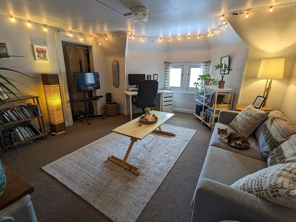 1st image of 2700 Dupont Ave S APT 3