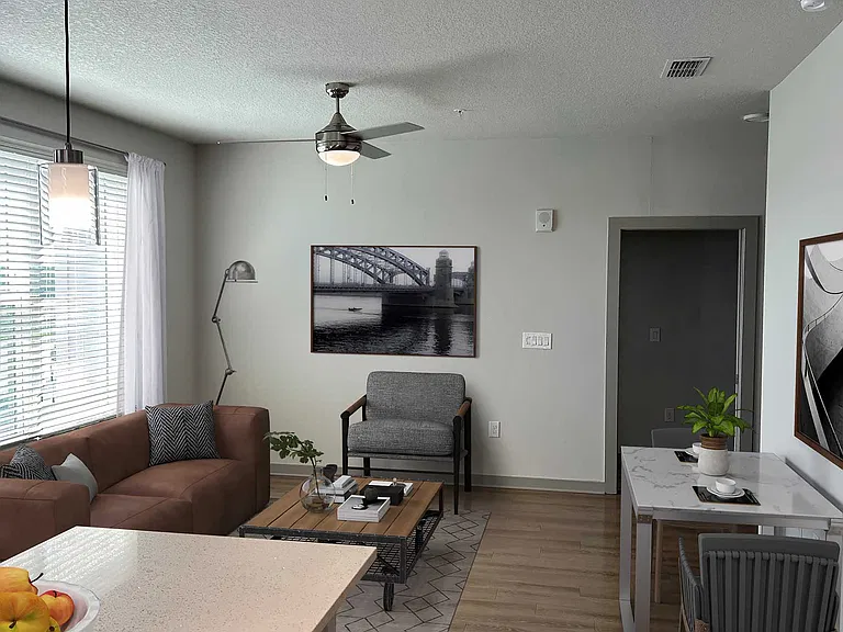 Madison Pointe Apartments — Photo 10