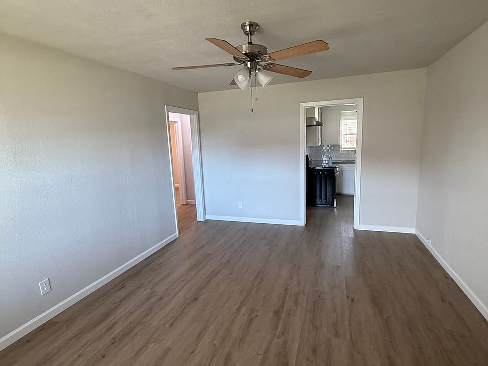 1st image of 2401 33rd Ave N #3