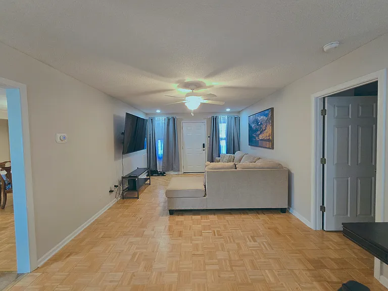 726A S Main St — Photo 5