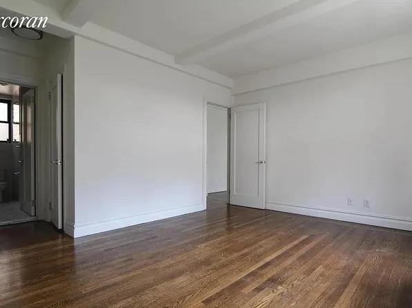 25 West 68th Street image 3 of 6