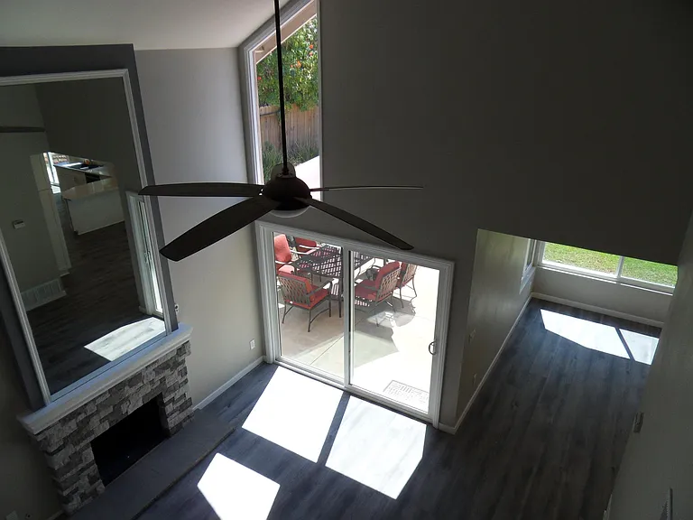 1439 Valleda Ln — Photo 11