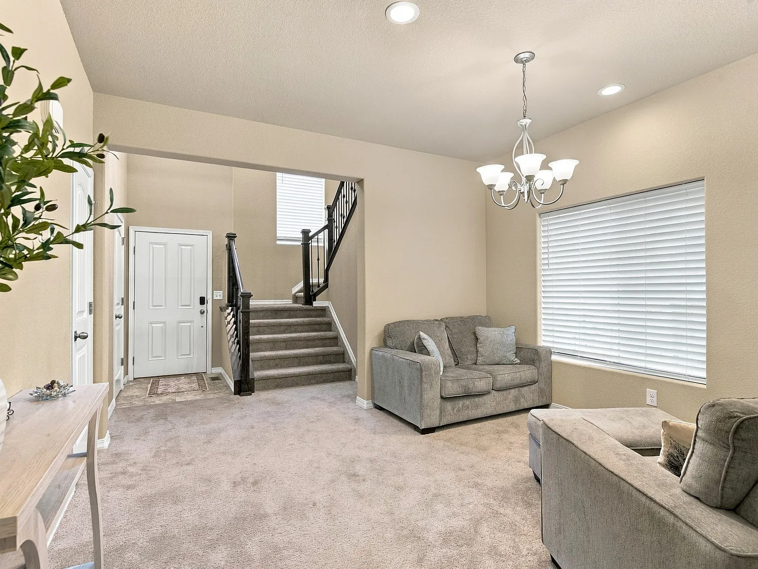 3 bed, 2.5 bath, 2143 sqft, $2,750 — Photo 4